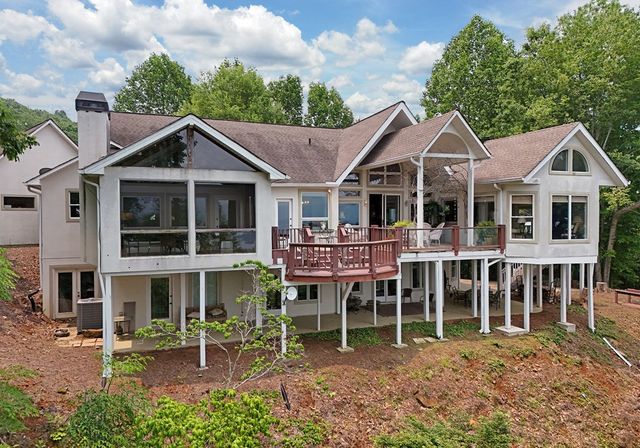 786 Ramey Mountain Road, Hiawassee, GA 30546