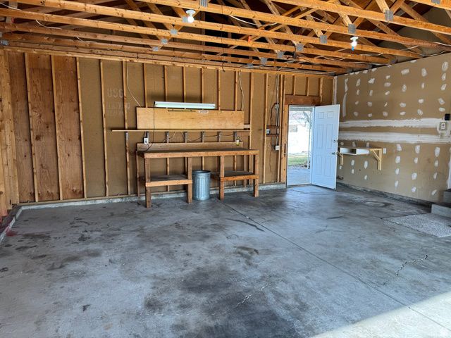 2548 W SWASEY DR, Taylorsville, UT 84129