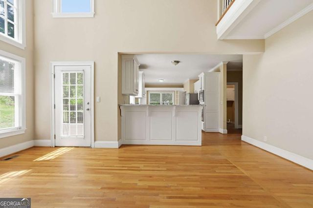 519 Emerald Lake Lane, Buford, GA 30518