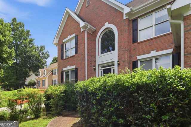 519 Emerald Lake Lane, Buford, GA 30518