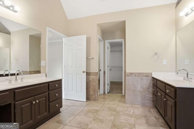 519 Emerald Lake Lane, Buford, GA 30518