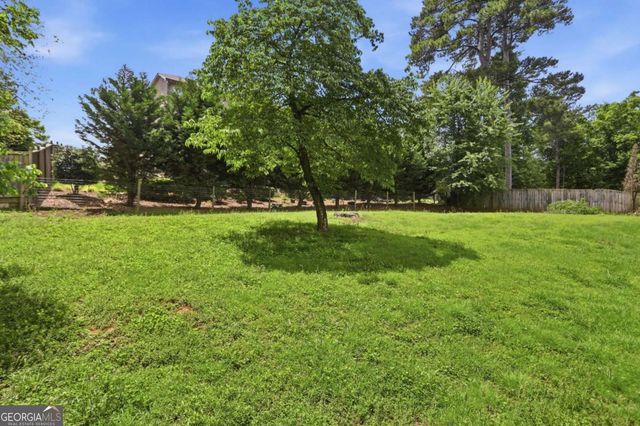 519 Emerald Lake Lane, Buford, GA 30518