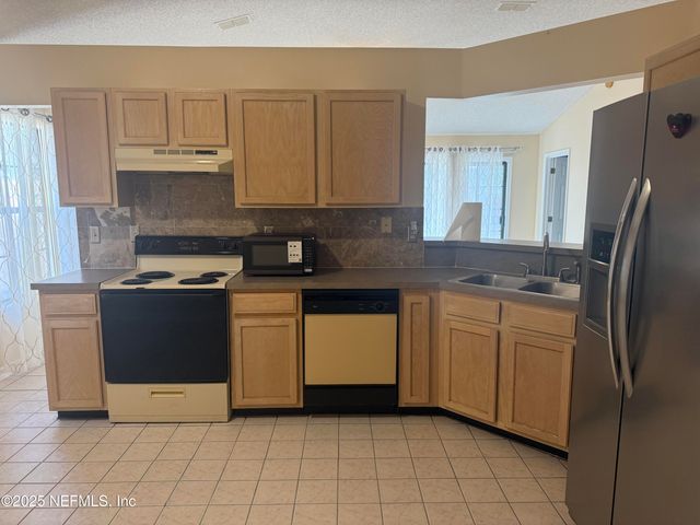 7441 CARRIAGE SIDE Court, Jacksonville, FL 32256