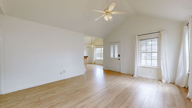 3002 Tuckers Pl, La Vergne, TN 37086