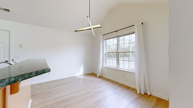 3002 Tuckers Pl, La Vergne, TN 37086