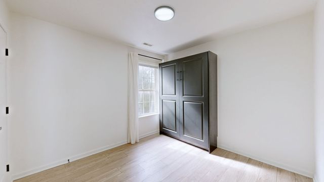 3002 Tuckers Pl, La Vergne, TN 37086