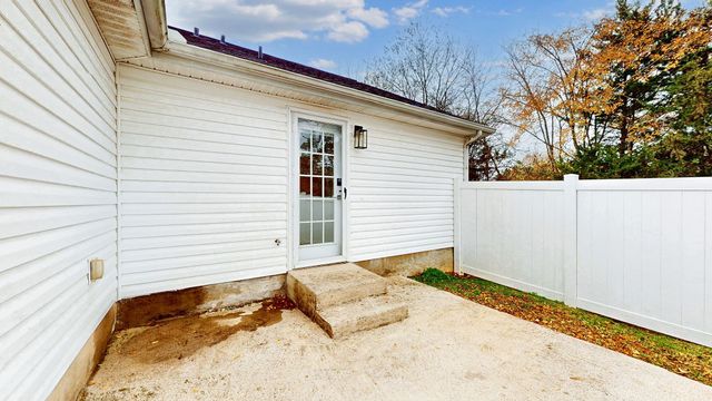 3002 Tuckers Pl, La Vergne, TN 37086