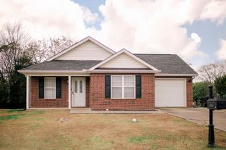 3002 Tuckers Pl, La Vergne, TN 37086