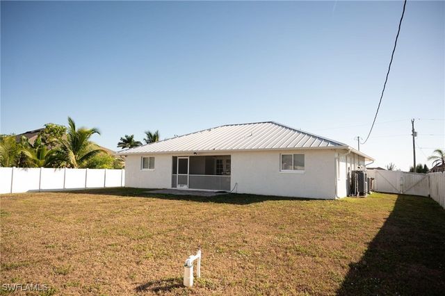 113 NE 11th TER, Cape Coral, FL 33909