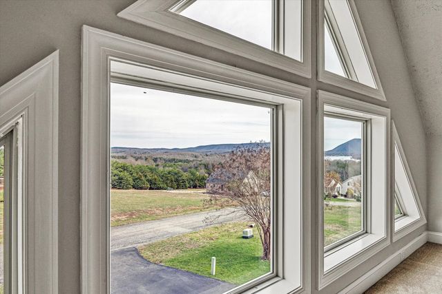 1158 Park Mountain TER, Huddleston, VA 24104