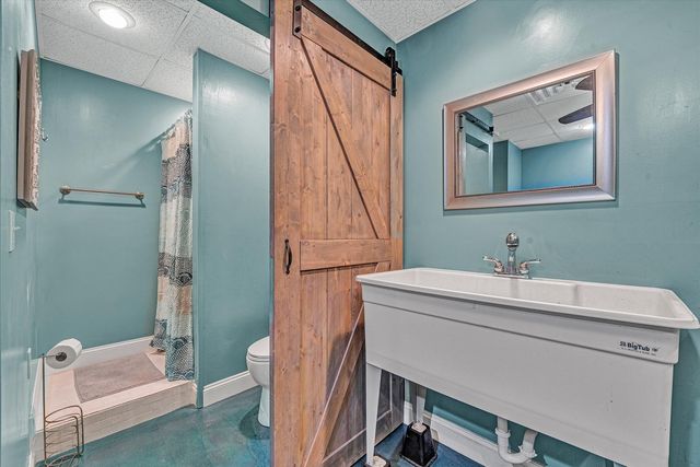 1158 Park Mountain TER, Huddleston, VA 24104