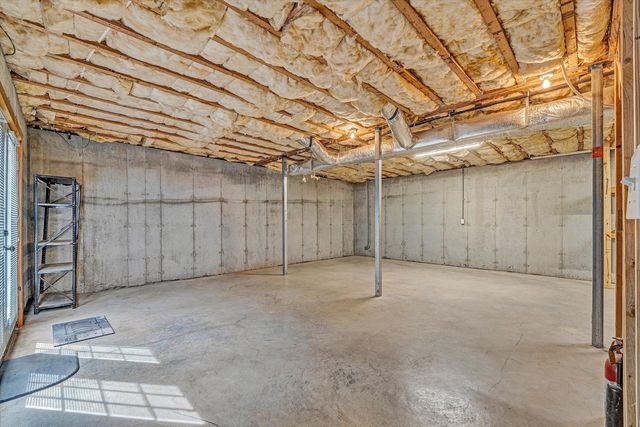 1158 Park Mountain TER, Huddleston, VA 24104