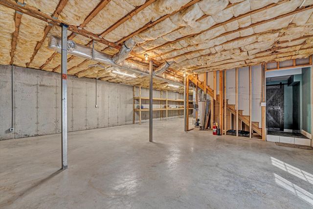1158 Park Mountain TER, Huddleston, VA 24104