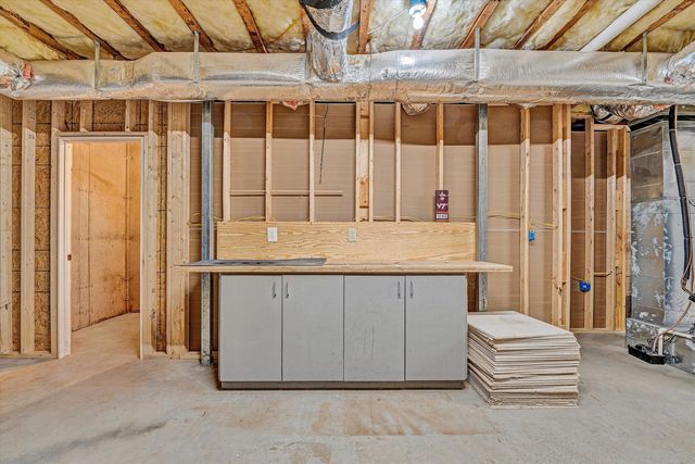 1158 Park Mountain TER, Huddleston, VA 24104