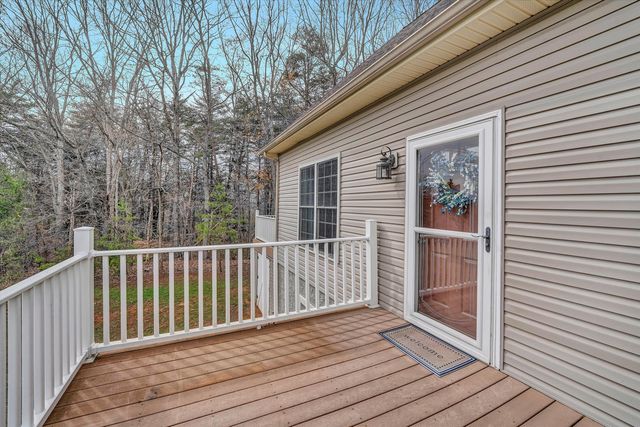 1158 Park Mountain TER, Huddleston, VA 24104