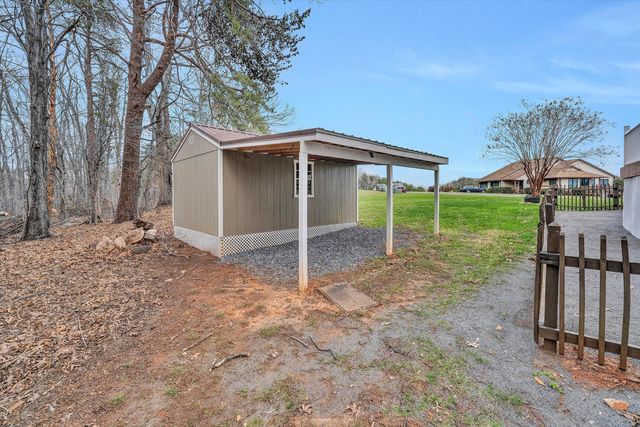 1158 Park Mountain TER, Huddleston, VA 24104