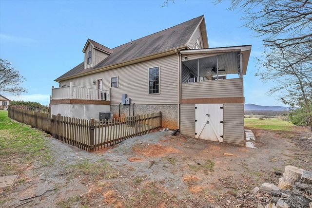 1158 Park Mountain TER, Huddleston, VA 24104