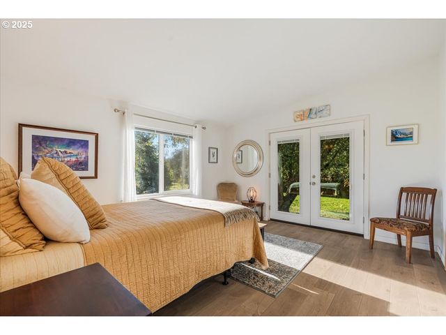 78527 POINT ADAMS Rd, Clatskanie, OR 97016