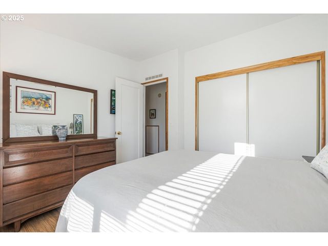 78527 POINT ADAMS Rd, Clatskanie, OR 97016