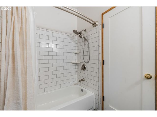 78527 POINT ADAMS Rd, Clatskanie, OR 97016