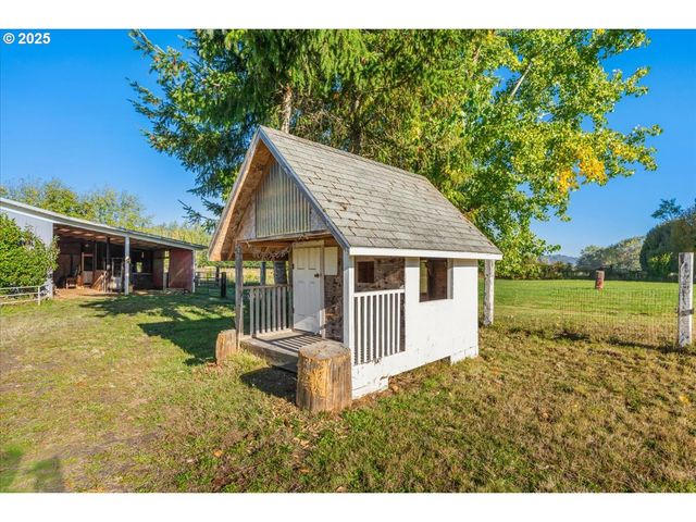 78527 POINT ADAMS Rd, Clatskanie, OR 97016