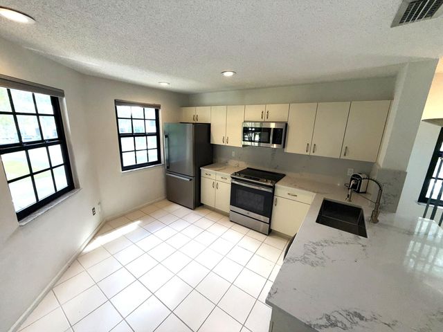 6690 Montego Bay Boulevard F, Boca Raton, FL 33433