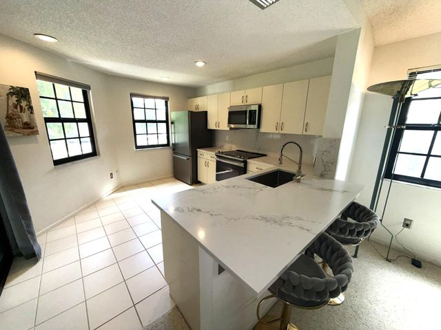 6690 Montego Bay Boulevard F, Boca Raton, FL 33433