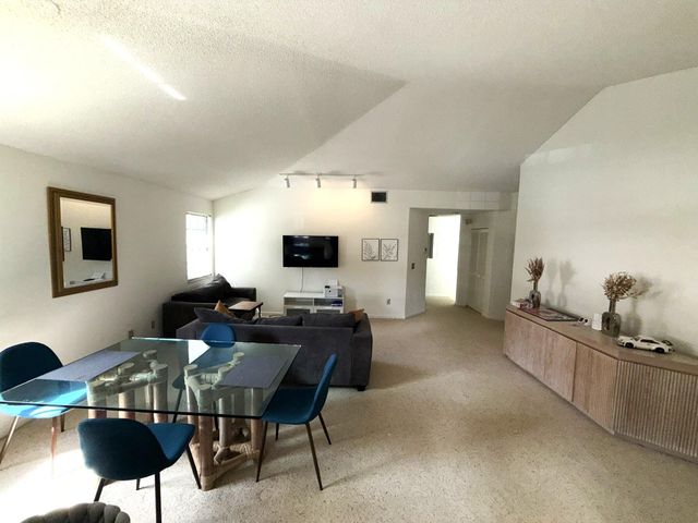 6690 Montego Bay Boulevard F, Boca Raton, FL 33433