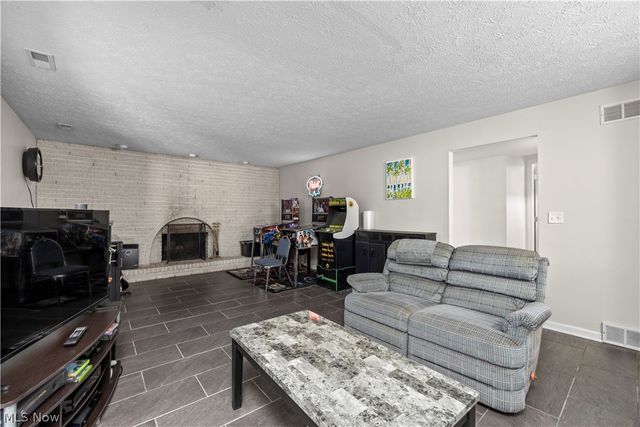 820 Lincoln Street, Amherst, OH 44001
