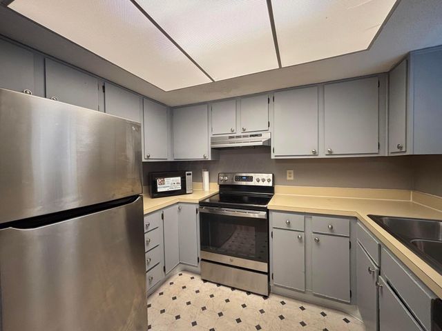 2367 Brandy Oaks Drive, Columbus, OH 43220