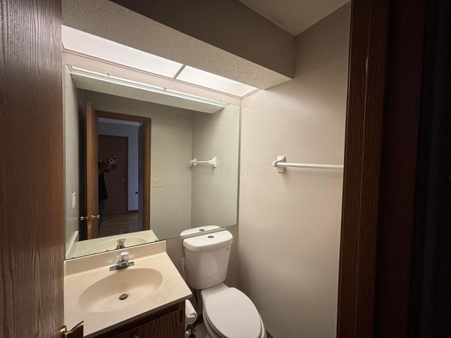 2367 Brandy Oaks Drive, Columbus, OH 43220