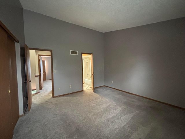 2367 Brandy Oaks Drive, Columbus, OH 43220