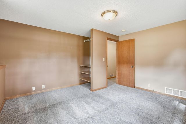 1939 168th Avenue NE, Ham Lake, MN 55304