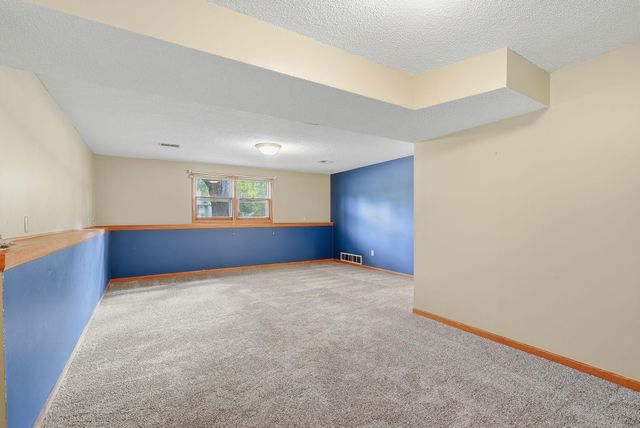 1939 168th Avenue NE, Ham Lake, MN 55304