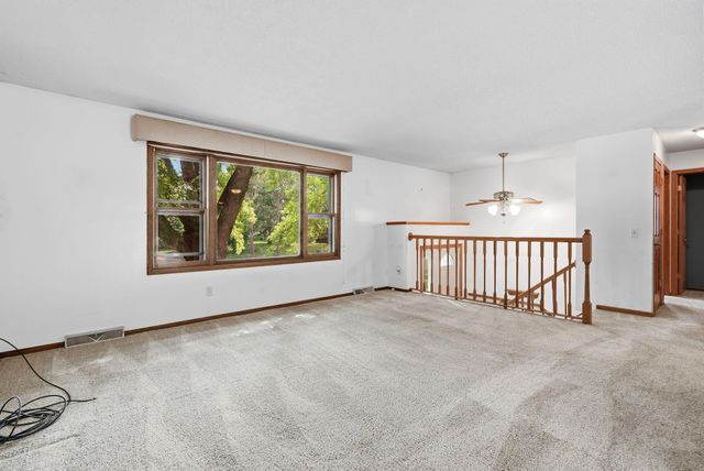 1939 168th Avenue NE, Ham Lake, MN 55304