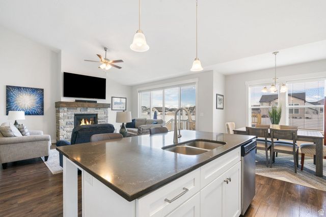 4868 N CANAAN PEAK DR, Eagle Mountain, UT 84005