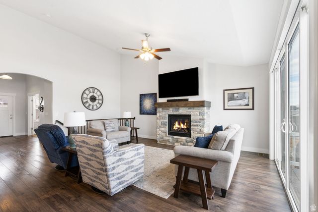 4868 N CANAAN PEAK DR, Eagle Mountain, UT 84005