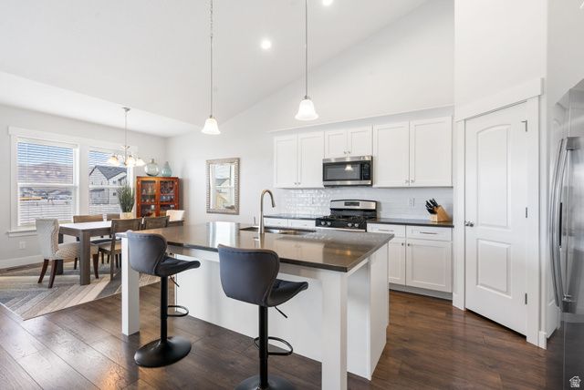 4868 N CANAAN PEAK DR, Eagle Mountain, UT 84005