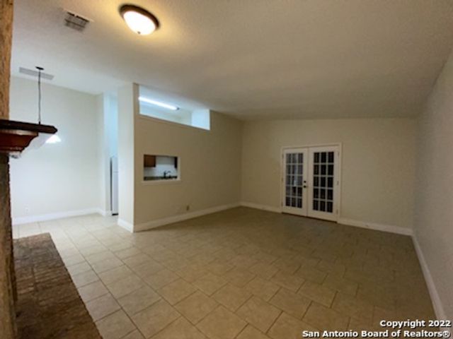 14429 Woods Hole Dr, San Antonio, TX 78233