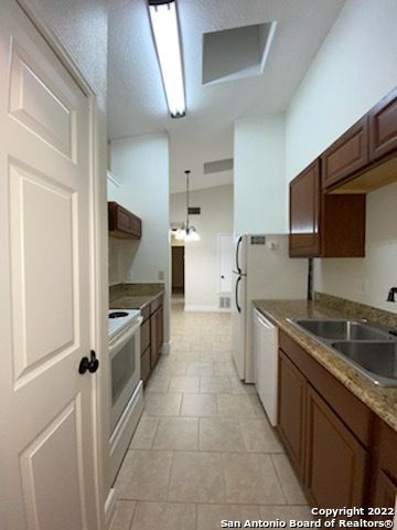 14429 Woods Hole Dr, San Antonio, TX 78233
