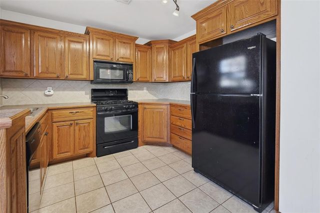 810 E Kc Court, Stillwater, OK 74075