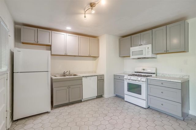 3645 E Washburn Avenue, Fort Worth, TX 76107