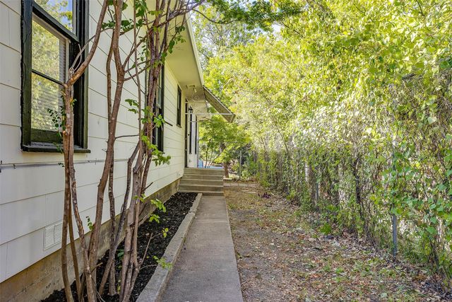 3645 E Washburn Avenue, Fort Worth, TX 76107