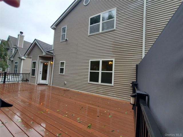 41 Sunflower Ridge Road, South Setauket, NY 11720
