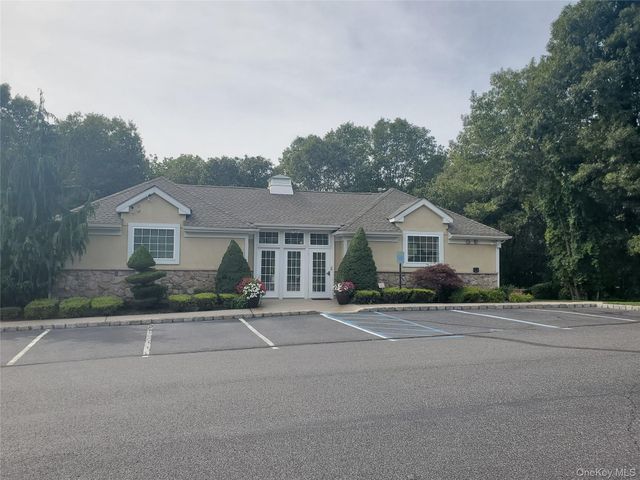 41 Sunflower Ridge Road, South Setauket, NY 11720