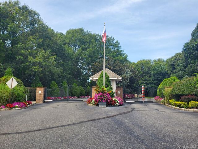 41 Sunflower Ridge Road, South Setauket, NY 11720