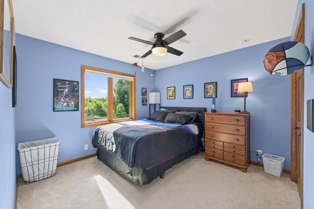 4283 Hillview Lane, Vadnais Heights, MN 55127