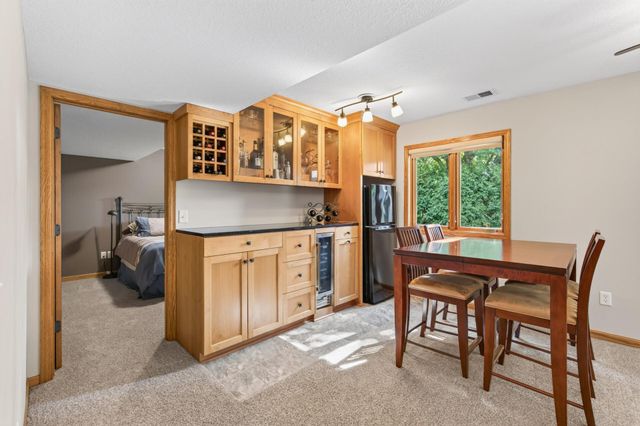 4283 Hillview Lane, Vadnais Heights, MN 55127