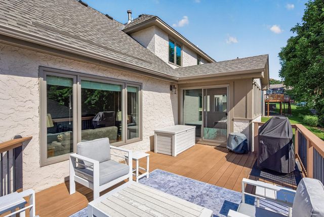 4283 Hillview Lane, Vadnais Heights, MN 55127