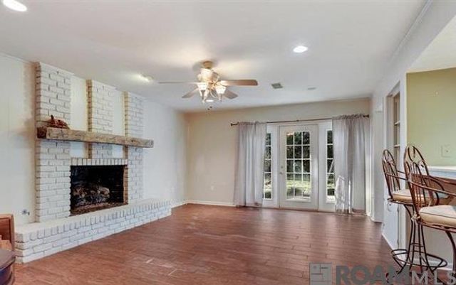 1185 Seyburn Dr, Baton Rouge, LA 70808